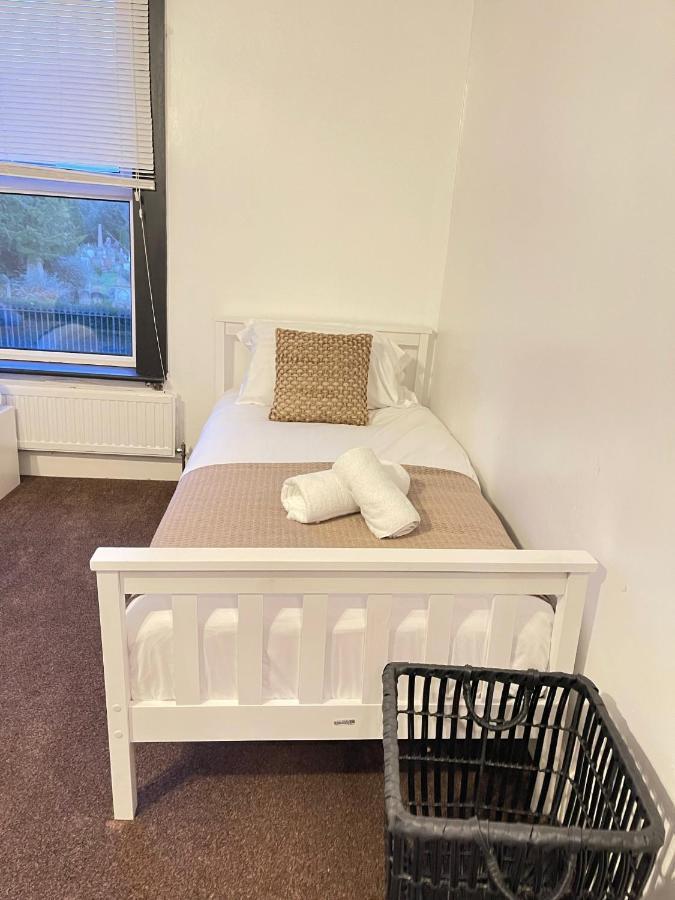 Jasper's Pet-Friendly Family Haven Villa Cambridge  Exterior photo