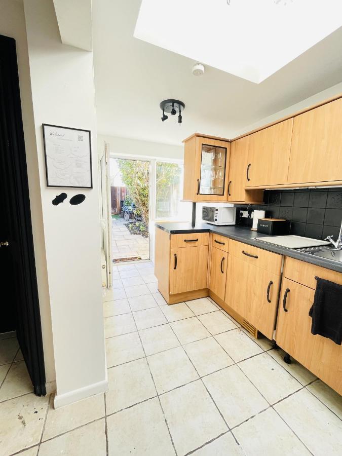 Jasper's Pet-Friendly Family Haven Villa Cambridge  Exterior photo