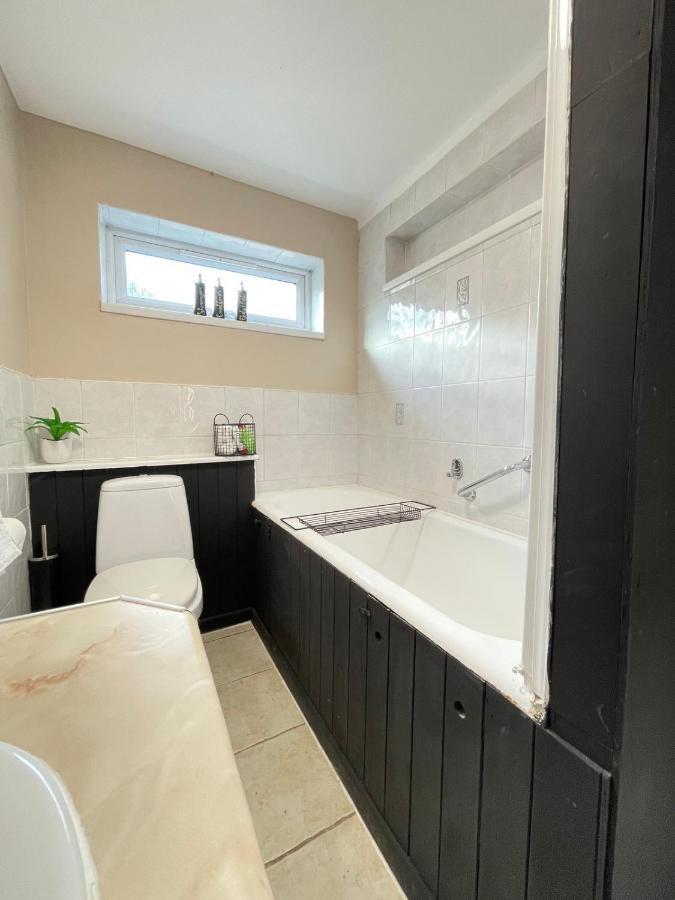 Jasper's Pet-Friendly Family Haven Villa Cambridge  Exterior photo