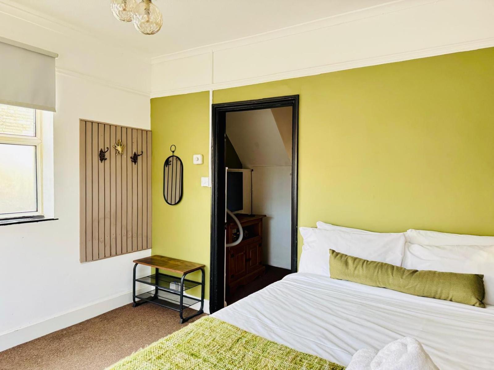 Jasper's Pet-Friendly Family Haven Villa Cambridge  Exterior photo